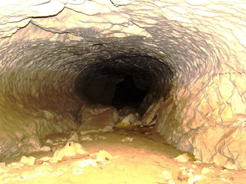 Пещеры на реке Лозьве